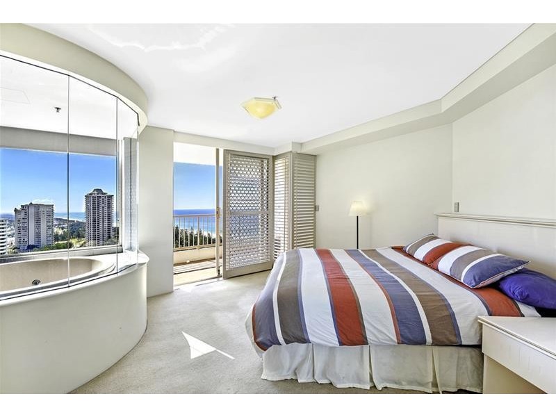 ‘PARK LANE’ 1 Peak Avenue, Main Beach QLD 4217