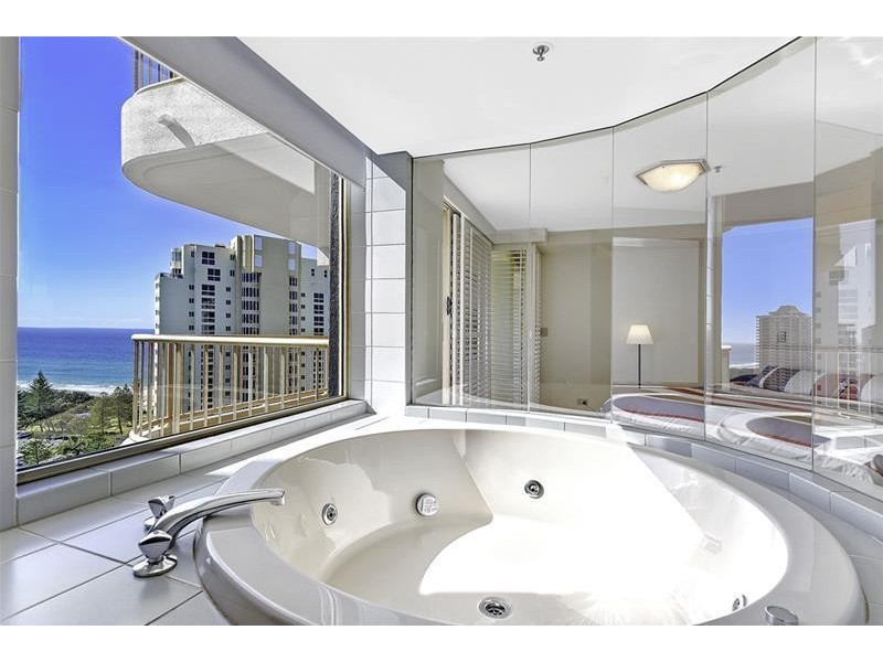 ‘PARK LANE’ 1 Peak Avenue, Main Beach QLD 4217