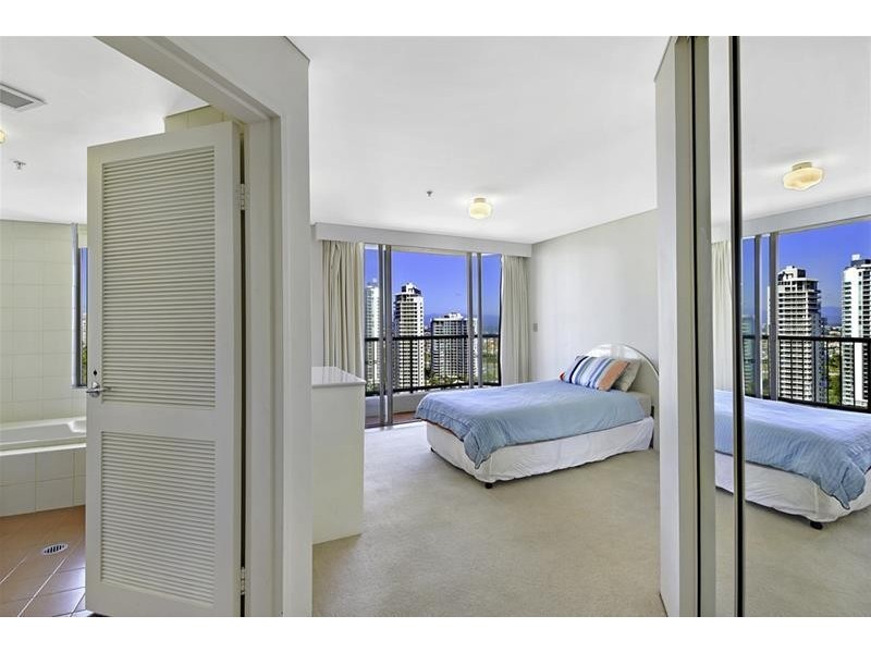 ‘PARK LANE’ 1 Peak Avenue, Main Beach QLD 4217