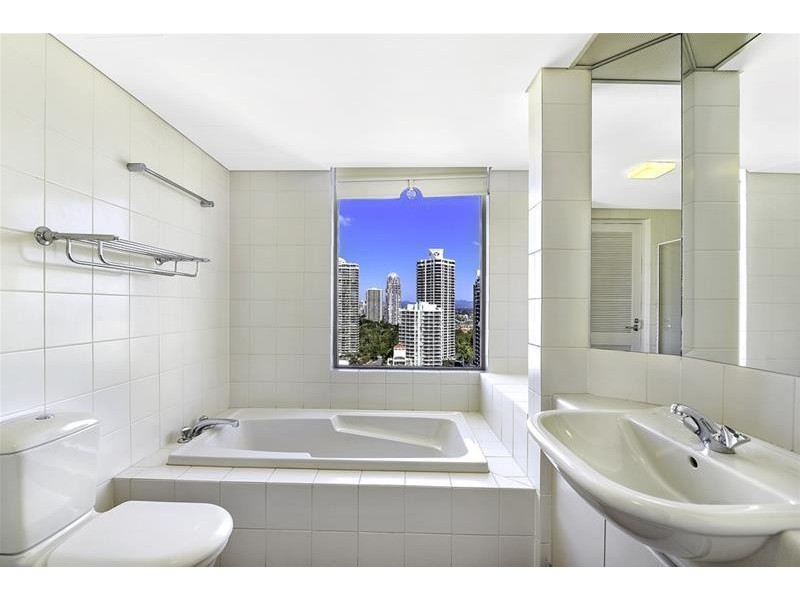 ‘PARK LANE’ 1 Peak Avenue, Main Beach QLD 4217