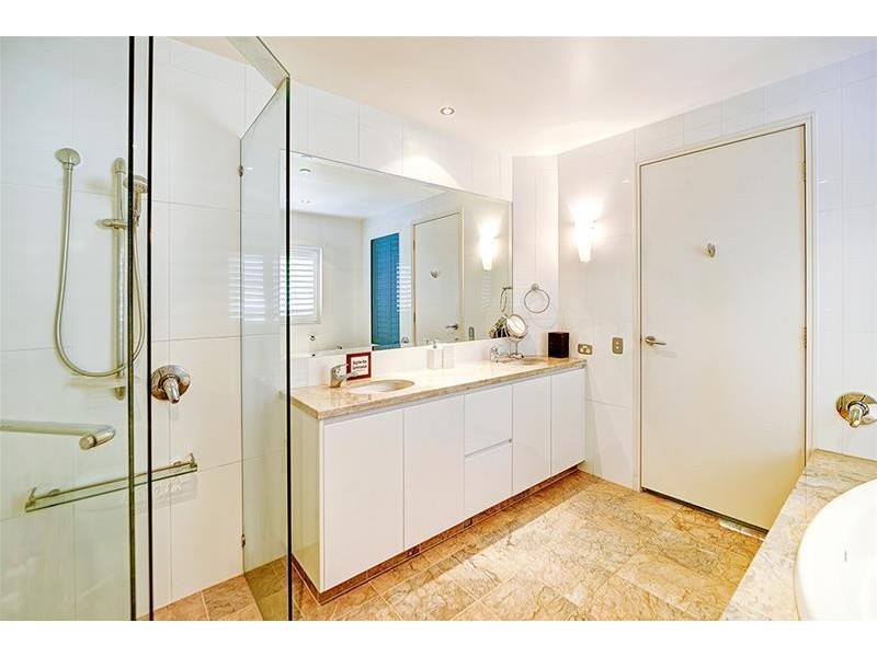 ‘MARQUIS ON MAIN’ 11 Peak Avenue, Main Beach QLD 4217