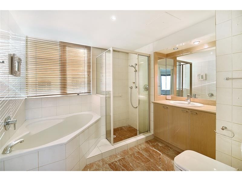 ‘MADISON POINT’ 3478 Main Beach Parade, Surfers Paradise QLD 4217