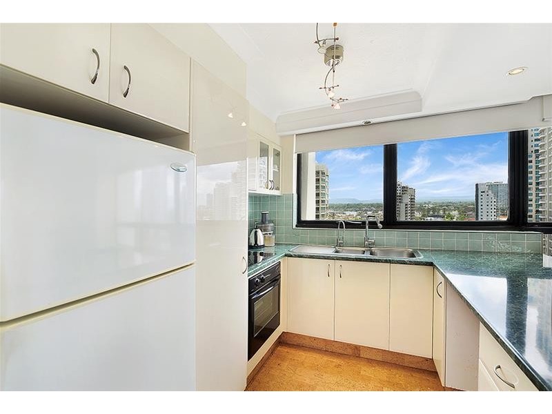 ‘CARRINGTON COURT’ Main Beach Parade, Main Beach QLD 4217