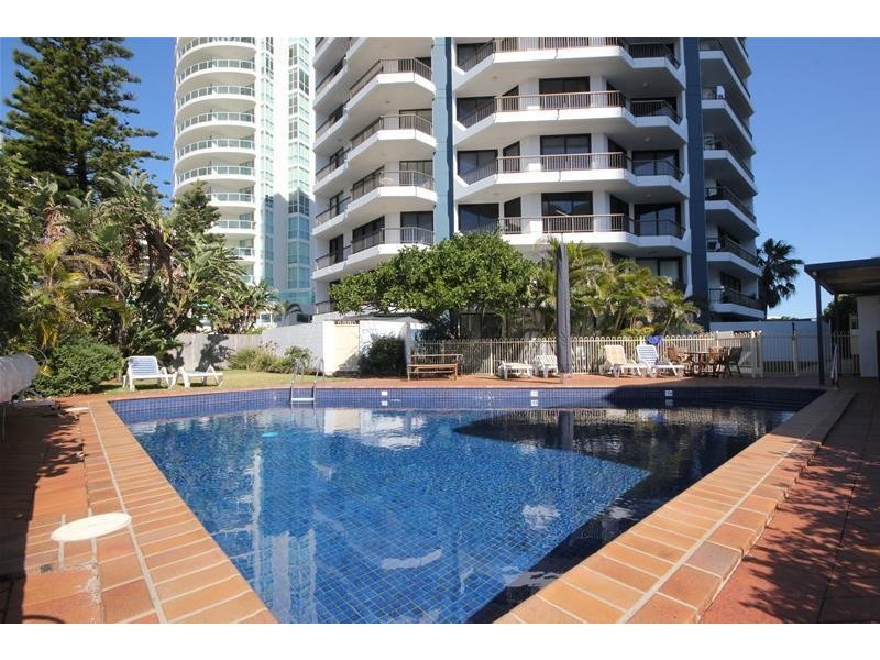 ‘CARRINGTON COURT’ Main Beach Parade, Main Beach QLD 4217