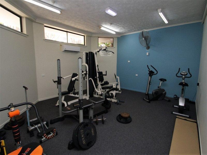 ‘CARRINGTON COURT’ Main Beach Parade, Main Beach QLD 4217