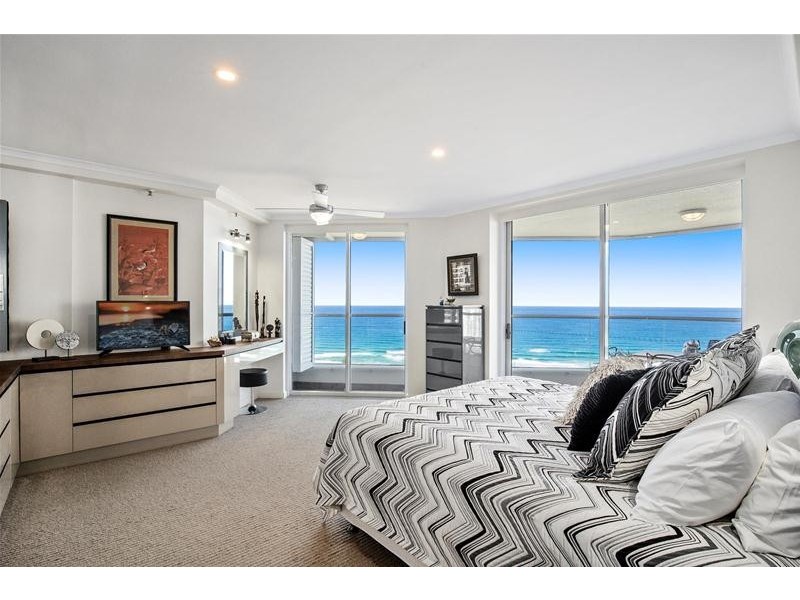 ‘GRAND MARINER’ 12 Commodore Drive, Paradise Waters QLD 4217