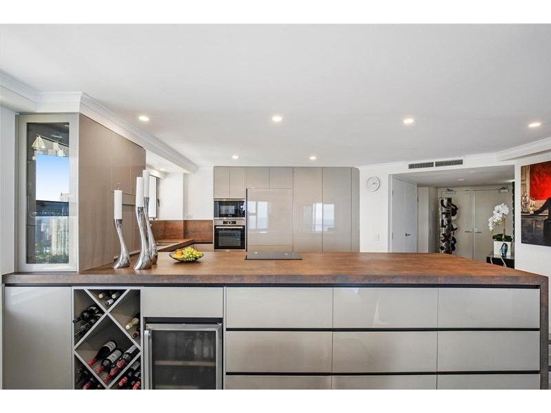 ‘GRAND MARINER’ 12 Commodore Drive, Paradise Waters QLD 4217