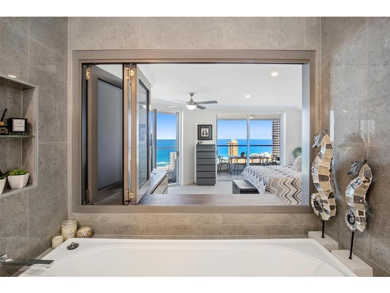 ‘GRAND MARINER’ 12 Commodore Drive, Paradise Waters QLD 4217