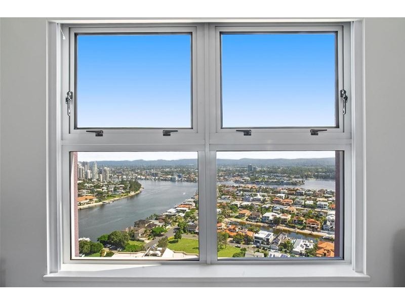 ‘GRAND MARINER’ 12 Commodore Drive, Paradise Waters QLD 4217