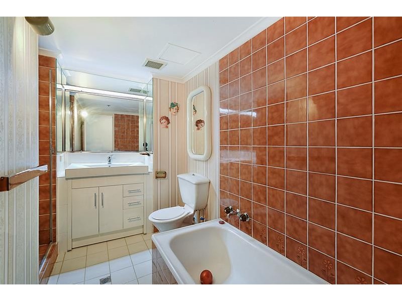 2 Admiralty Drive ‘ATLANTIS EAST’, Paradise Waters QLD 4217