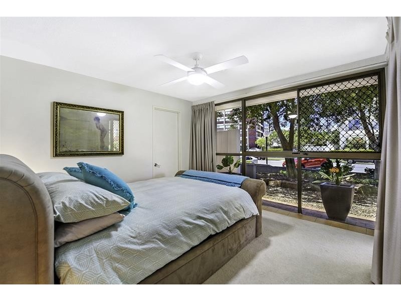 ‘ROYAL SURFRIDER’ Main Beach Parade, Main Beach QLD 4217