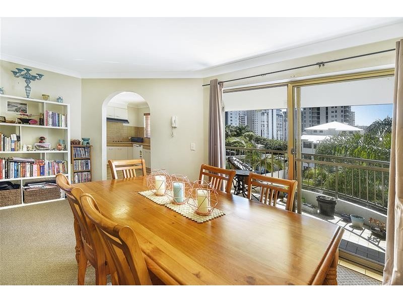 ‘SCALINADA’  22  Woodroffe Avenue, Main Beach QLD 4217