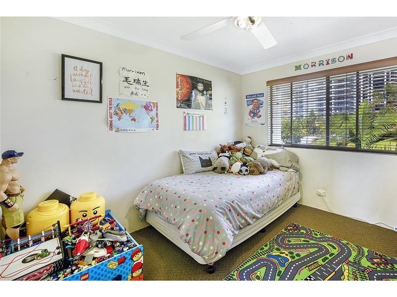 ‘SCALINADA’  22  Woodroffe Avenue, Main Beach QLD 4217