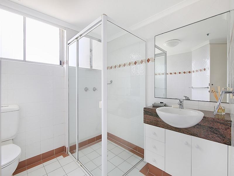 ‘XANADU EAST’ 59 Pacific Street, Main Beach QLD 4217