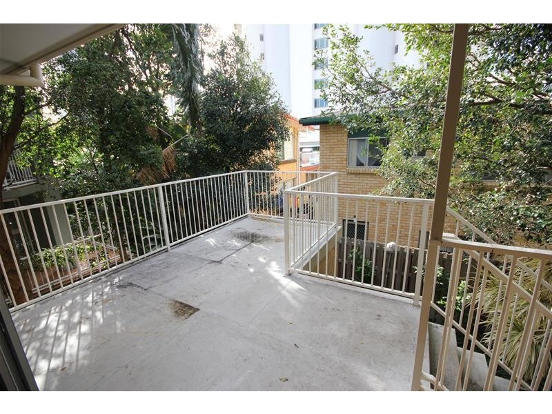 ‘Breaker Street’ 35 Breaker Street, Main Beach QLD 4217