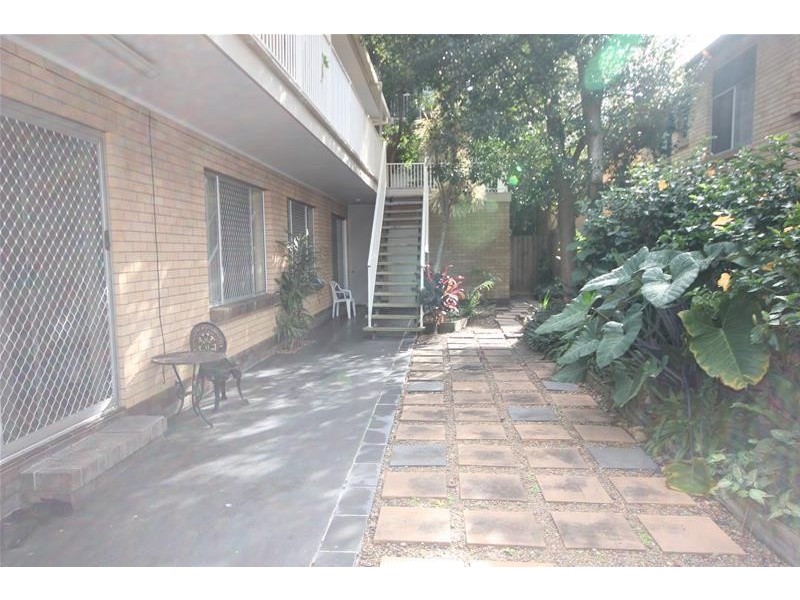 ‘Breaker Street’ 35 Breaker Street, Main Beach QLD 4217