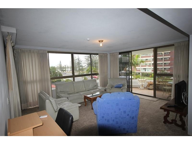 ‘Royal Surfrider’ 36 Main Beach Parade, Main Beach QLD 4217