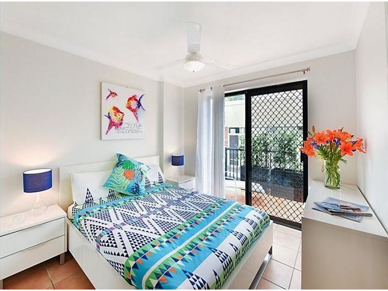 12 Paradise Island, Surfers Paradise QLD 4217