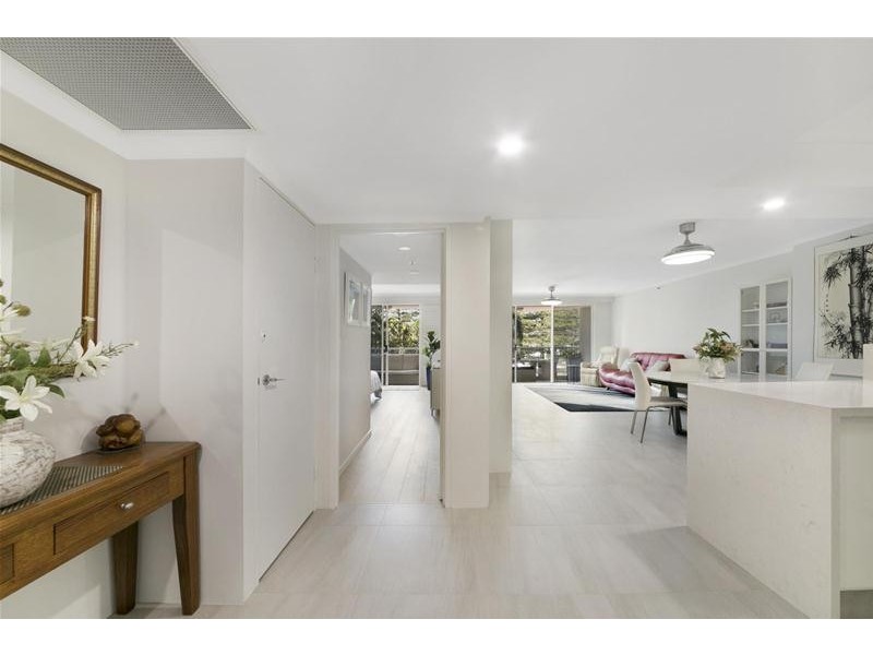 ‘OSCAR ON MAIN’ 1 Hughes Avenue, Main Beach QLD 4217