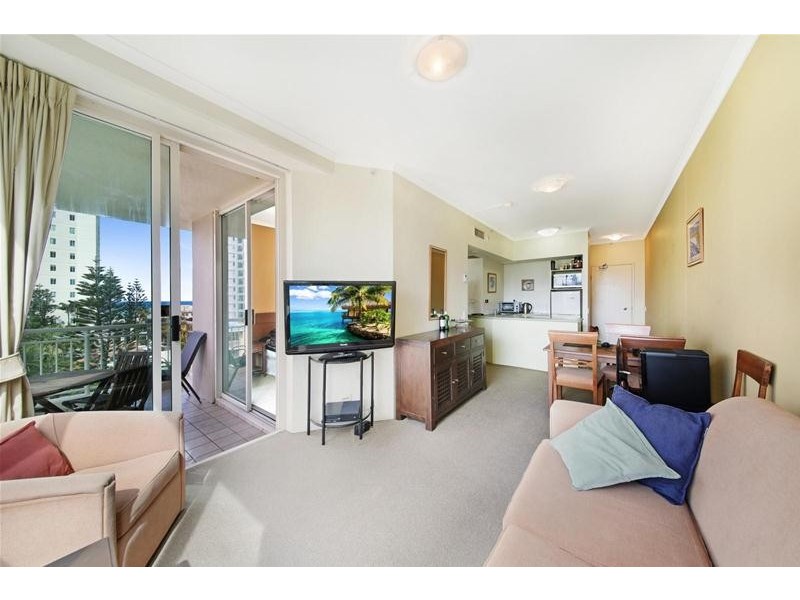 ‘MALDIVES’ 46 Pacific Street, Main Beach QLD 4217