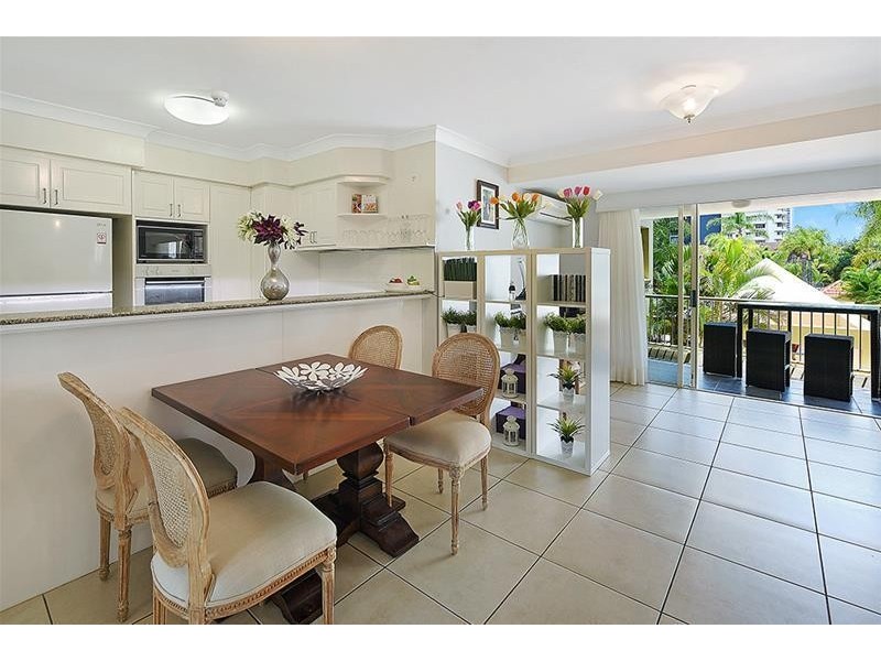 ‘SEYCHELLES’ 5 Cronin Avenue, Main Beach QLD 4217