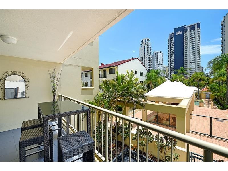 ‘SEYCHELLES’ 5 Cronin Avenue, Main Beach QLD 4217