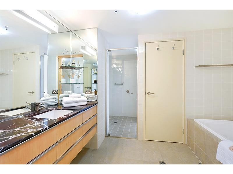 1 Lennie Avenue ‘LIBERTY PANORAMA’, Main Beach QLD 4217