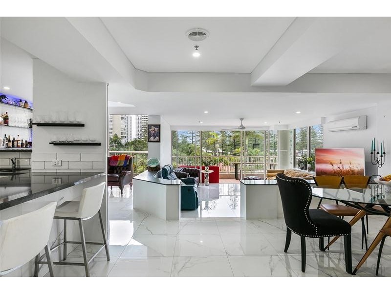 ‘PARK LANE’ 1 Peak Avenue, Main Beach QLD 4217