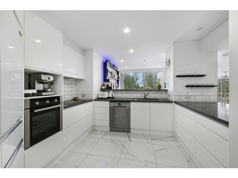 ‘PARK LANE’ 1 Peak Avenue, Main Beach QLD 4217