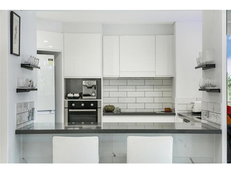 ‘PARK LANE’ 1 Peak Avenue, Main Beach QLD 4217