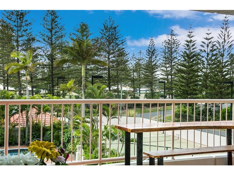 ‘PARK LANE’ 1 Peak Avenue, Main Beach QLD 4217