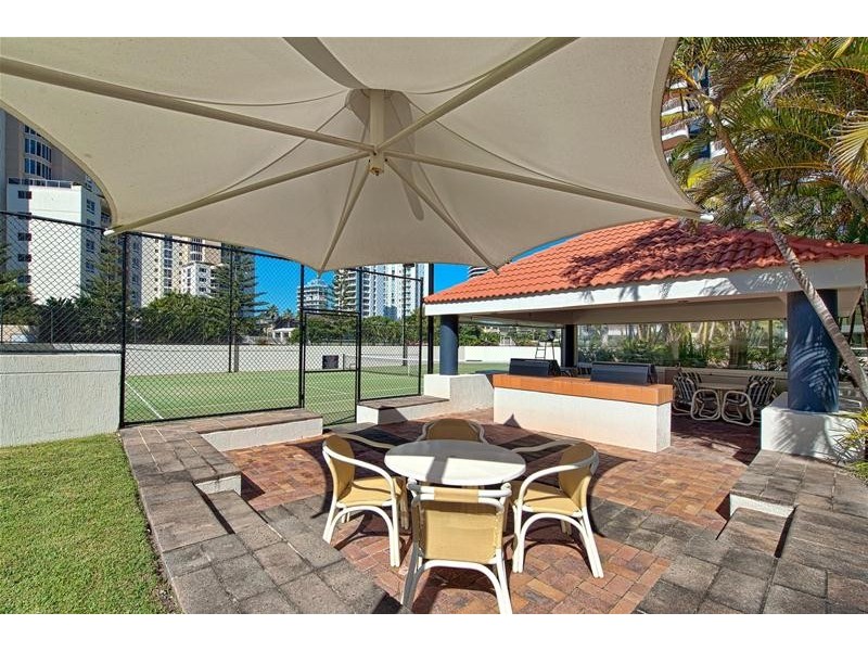 ‘PARK LANE’ 1 Peak Avenue, Main Beach QLD 4217