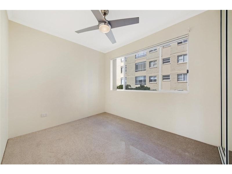 ‘The Decks’ 6 Breaker Street, Main Beach QLD 4217