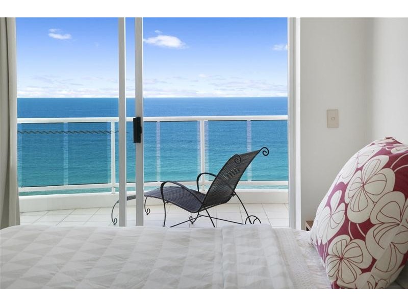 ‘PACIFIC VIEWS’ 5 Woodroffe Avenue, Main Beach QLD 4217