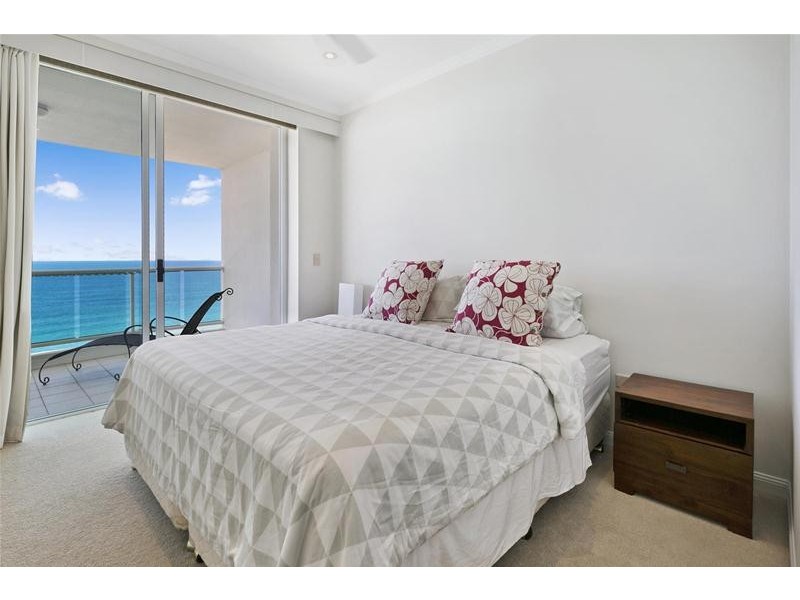 ‘PACIFIC VIEWS’ 5 Woodroffe Avenue, Main Beach QLD 4217