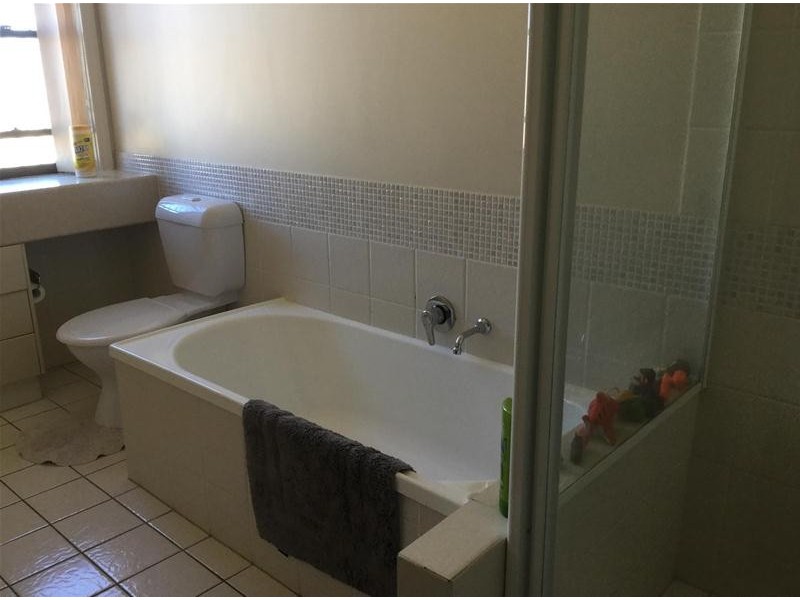 2/267 Ashmore Road, Benowa QLD 4217