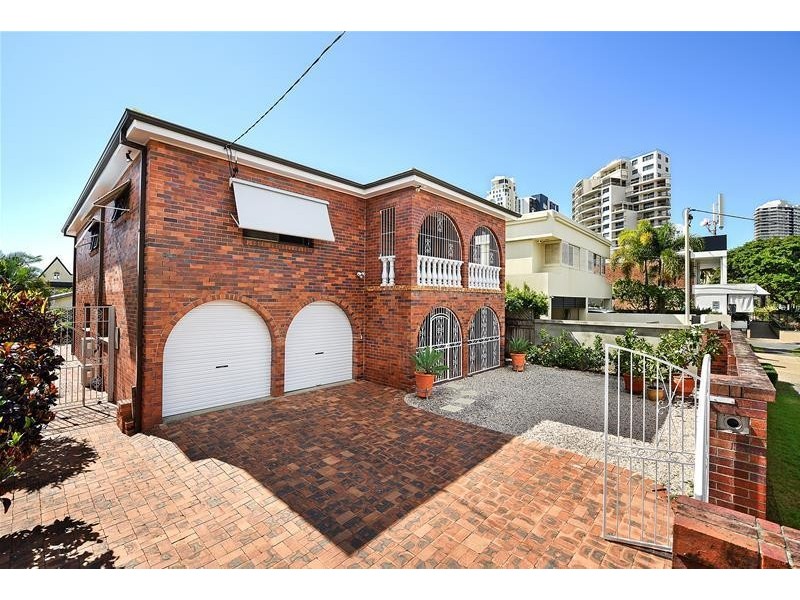 47 Woodroffe Avenue, Main Beach QLD 4217