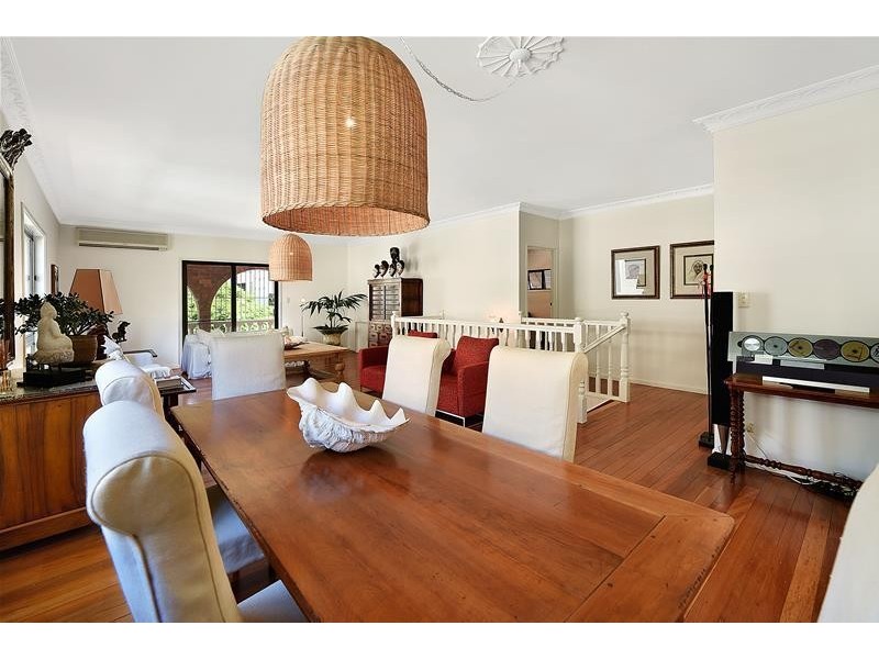 47 Woodroffe Avenue, Main Beach QLD 4217