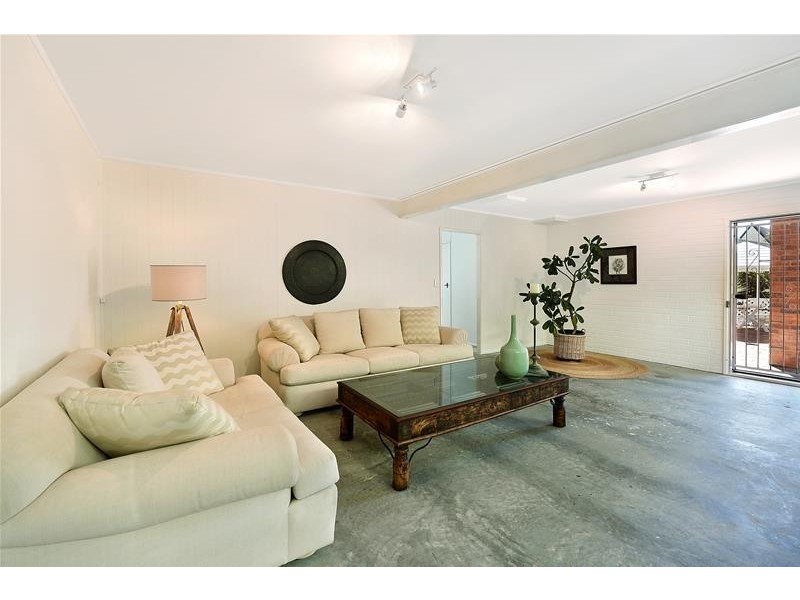 47 Woodroffe Avenue, Main Beach QLD 4217