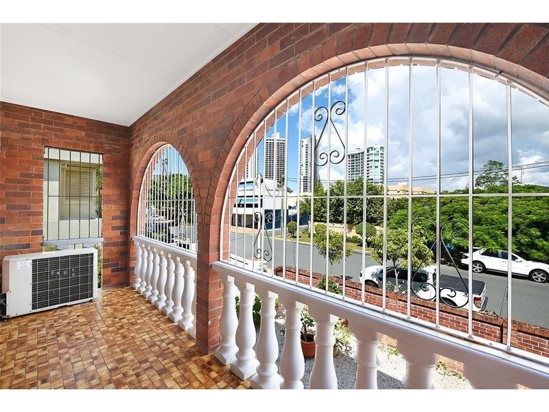 47 Woodroffe Avenue, Main Beach QLD 4217