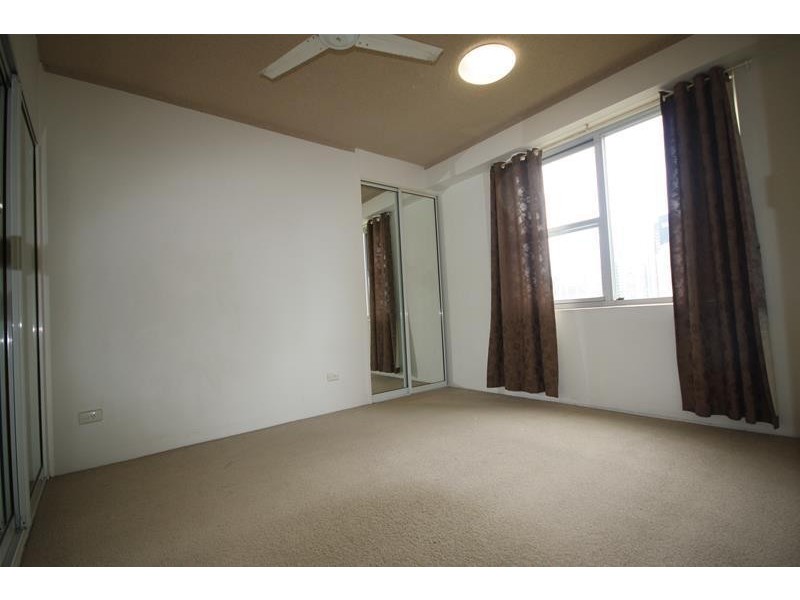 ‘Monte Video’ 15 Pacific Street, Main Beach QLD 4217