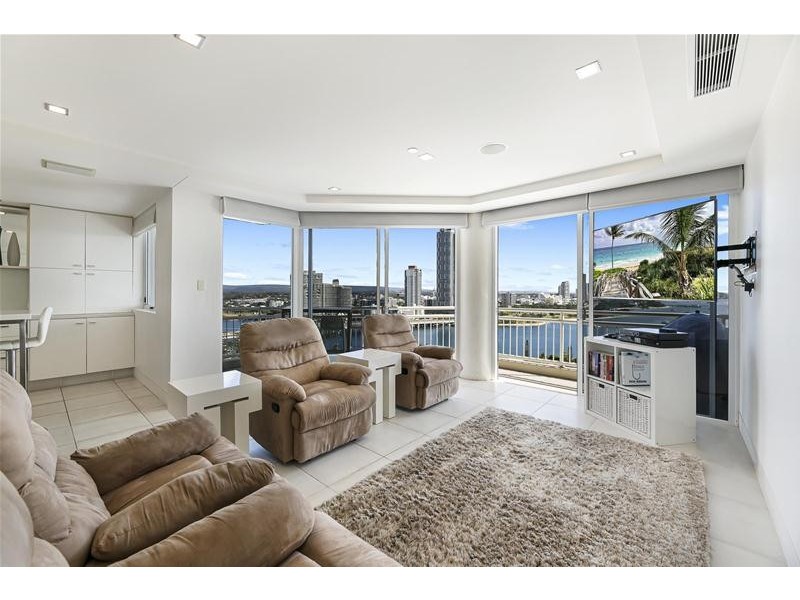 ‘OCEAN SANDS’ 11 Hughes Avenue, Main Beach QLD 4217