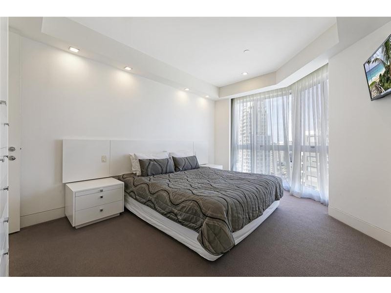 ‘OCEAN SANDS’ 11 Hughes Avenue, Main Beach QLD 4217