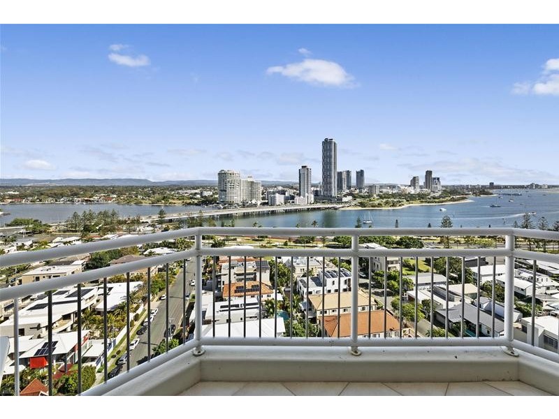 ‘OCEAN SANDS’ 11 Hughes Avenue, Main Beach QLD 4217