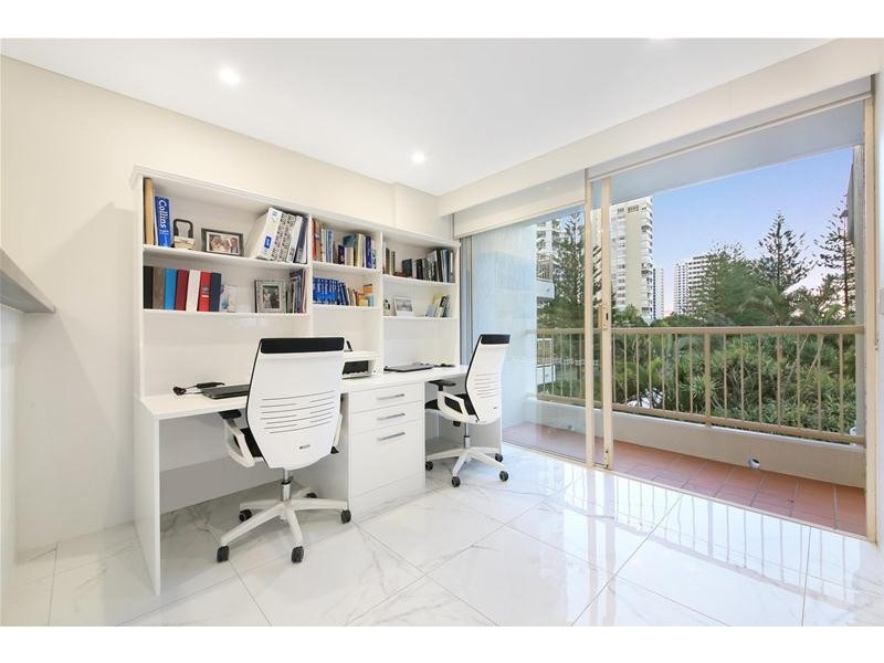 1 Peak Avenue ‘PARK LANE’, Main Beach QLD 4217