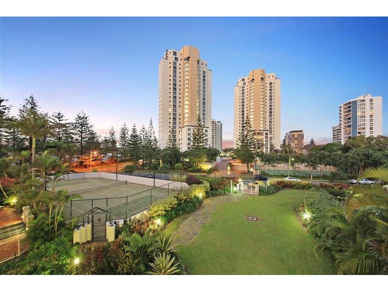 1 Peak Avenue ‘PARK LANE’, Main Beach QLD 4217