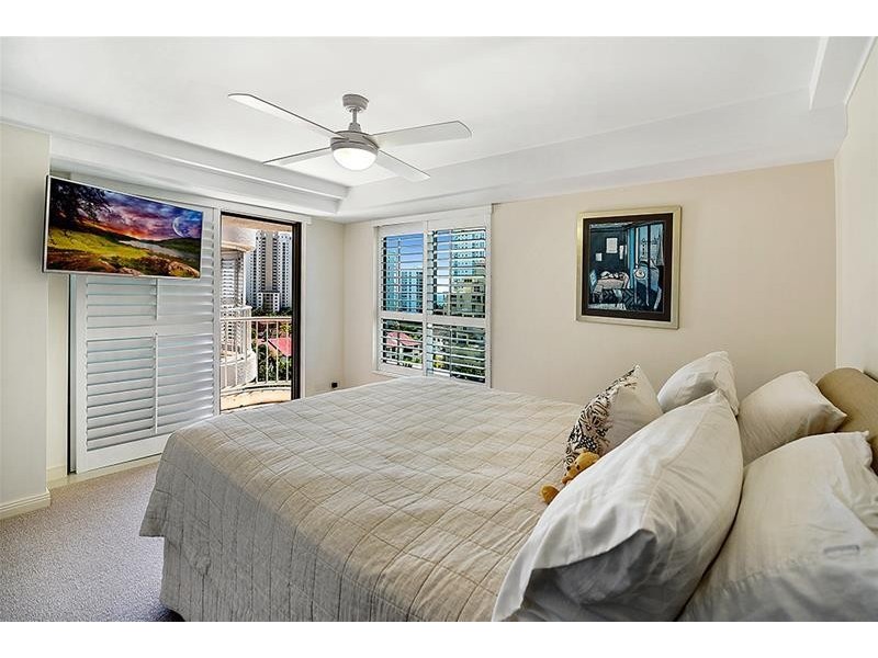 ‘MAIN BEACH TOWER’ 2 Cronin Avenue, Main Beach QLD 4217