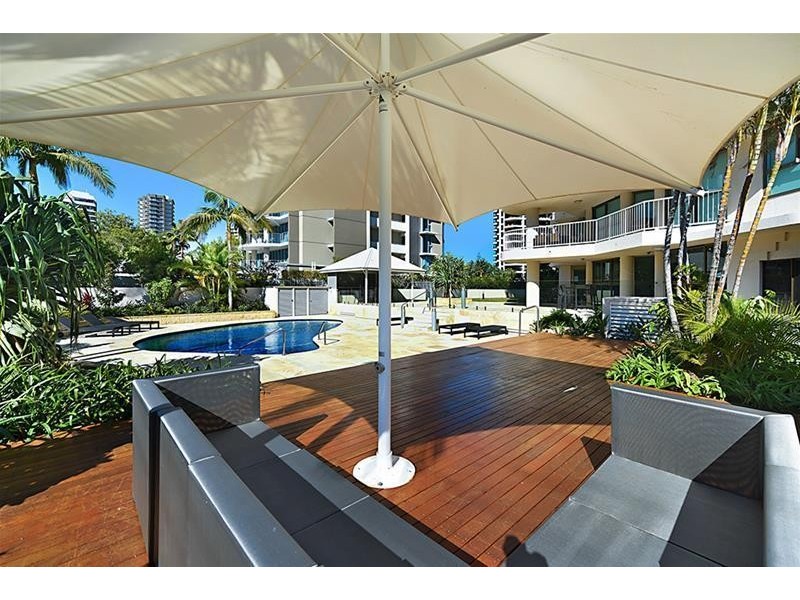 ‘MAIN BEACH TOWER’ 2 Cronin Avenue, Main Beach QLD 4217