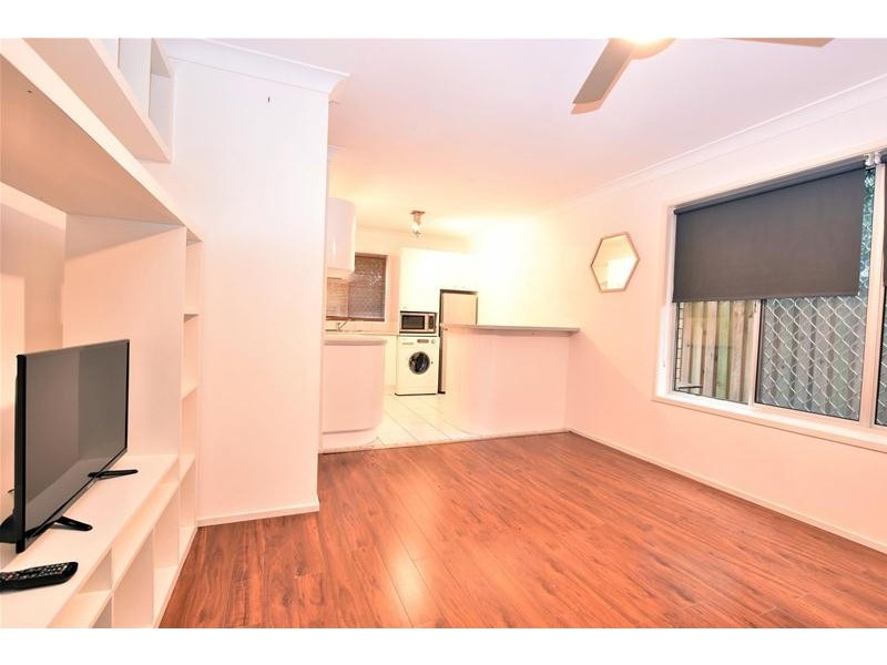 35 Breaker Street, Main Beach QLD 4217