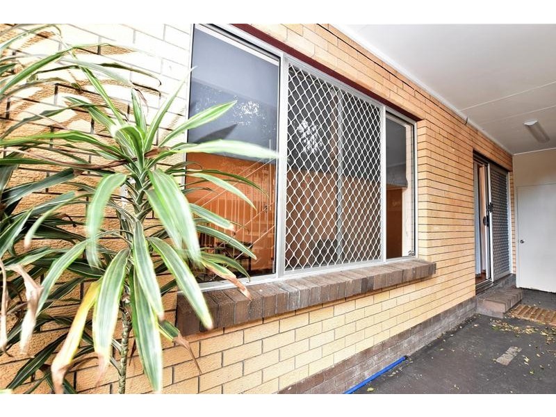 35 Breaker Street, Main Beach QLD 4217